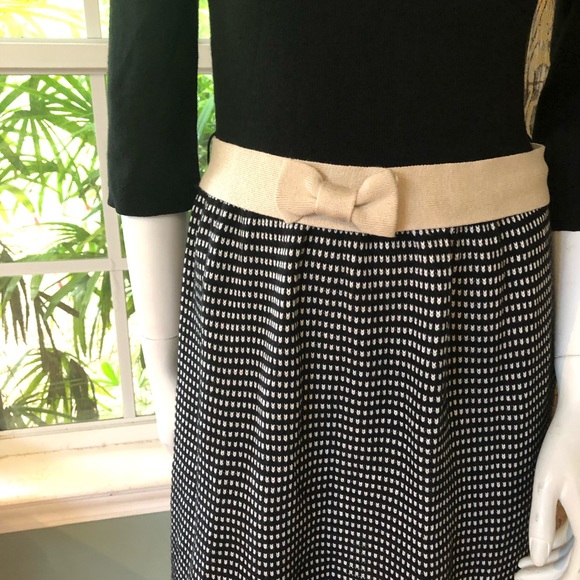 Elegant Minimalist dress - Picture 3 of 8